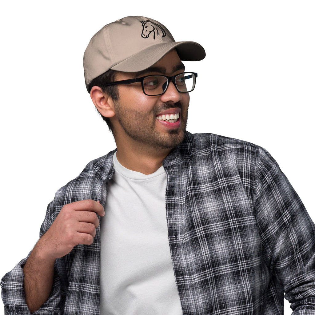 Witte katoenen Dad Cap met verstelbare band en minimalistisch geborduurd paardenlogo